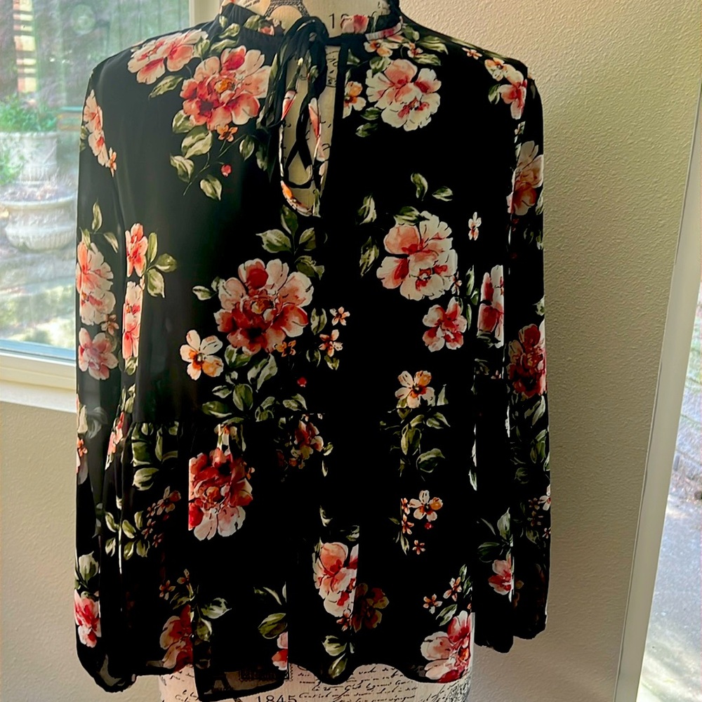 New with tag and never worn, New Look, size 10, smock/blouse, sheer with lining